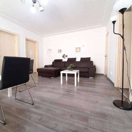 Four Rooms Apartment Central Bukurešť Exteriér fotografie