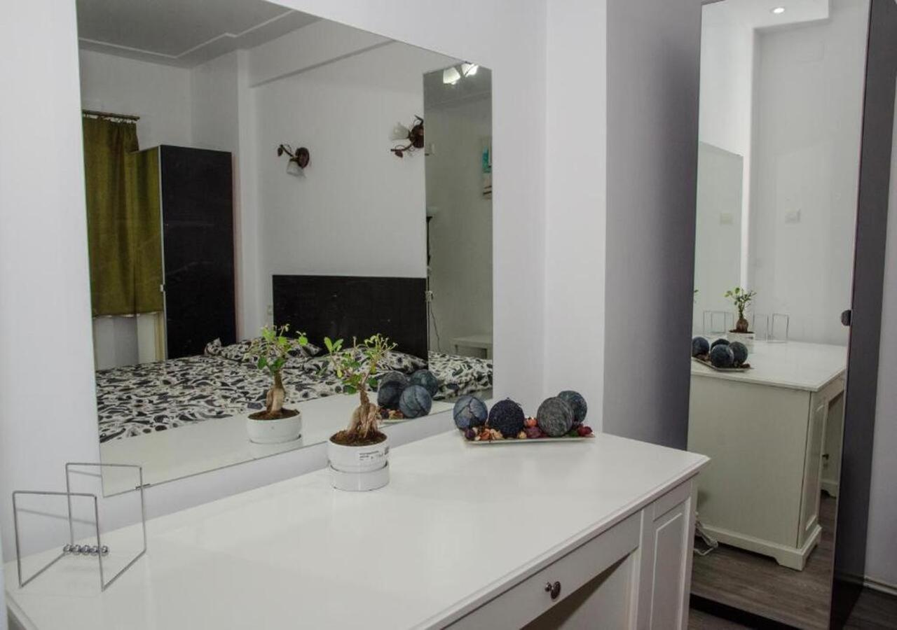 Four Rooms Apartment Central Bukurešť Exteriér fotografie